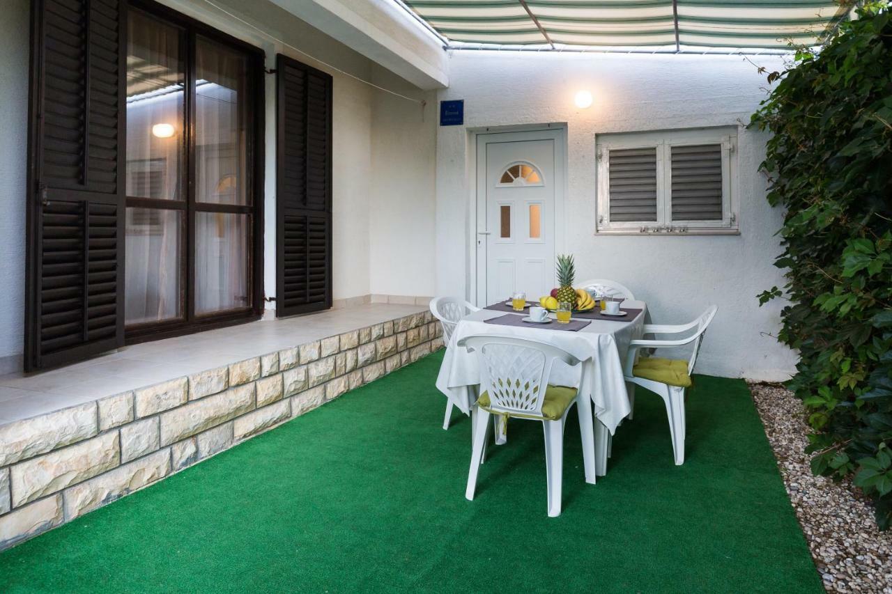 Cozy Apartment Josipa Privlaka  Kültér fotó