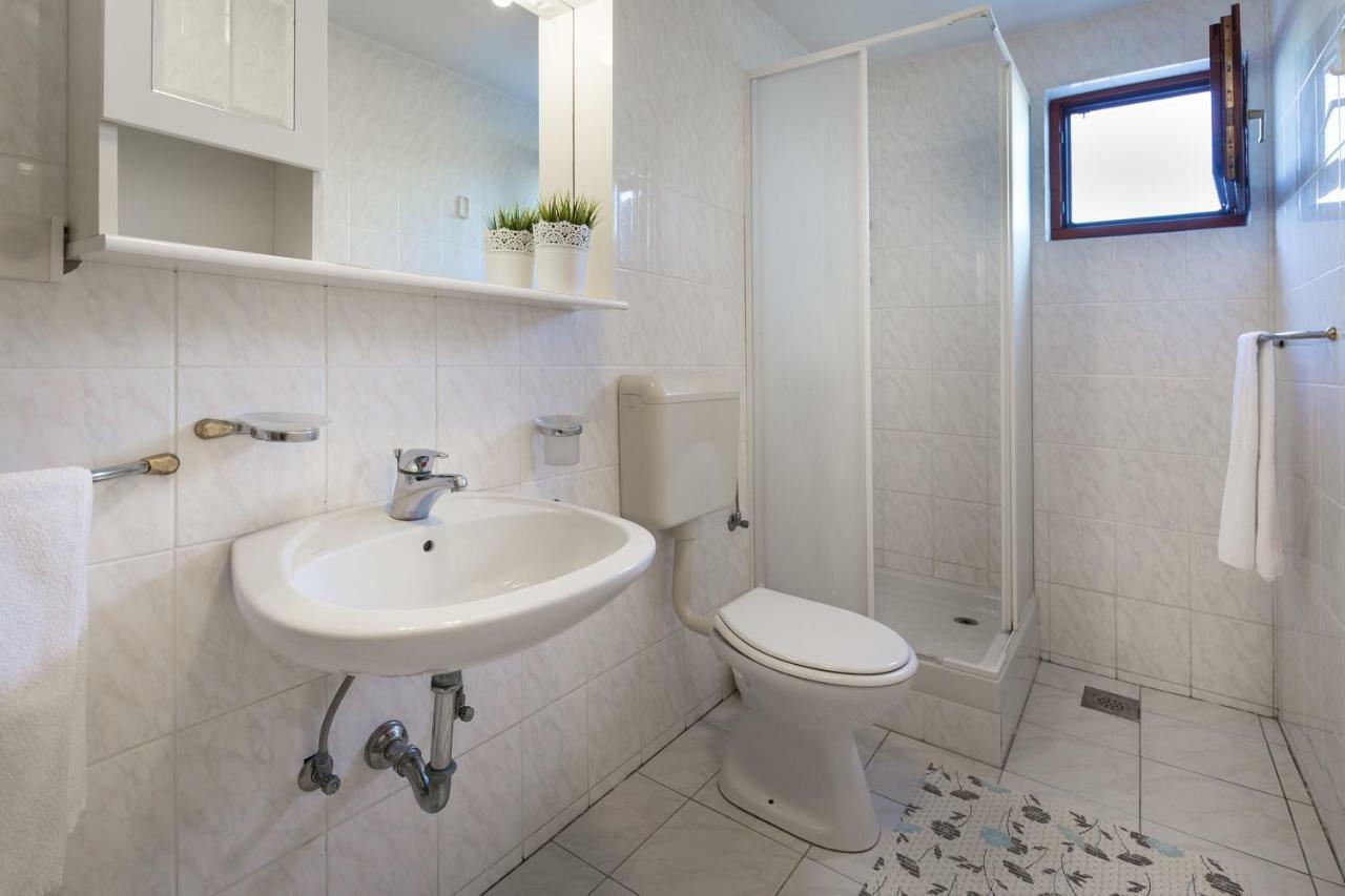 Cozy Apartment Josipa Privlaka  Kültér fotó